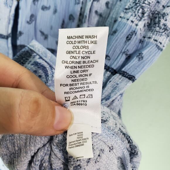 Maurices Womens Blue Paisley Patchwork Print Button Down Blouse Top Size XXL - Picture 5 of 5